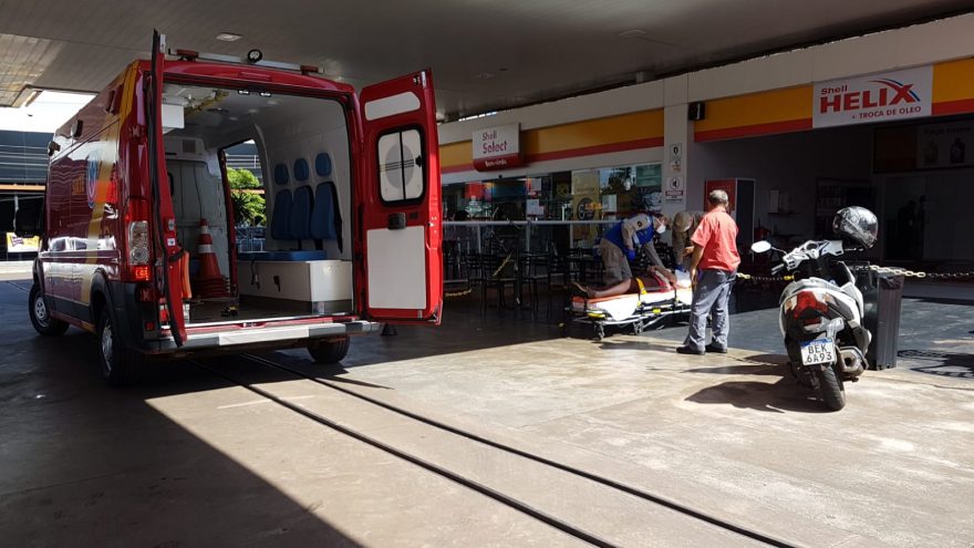 Homem fica ferido após acidente entre duas bicicletas no Centro