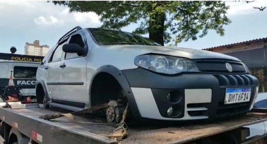 Polícia Militar recupera veículo Pálio com indicativo de furto