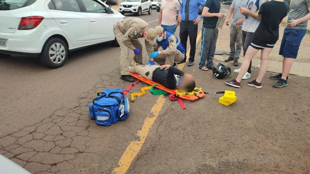 Motociclista sofre fratura após colisão de trânsito no Universitário