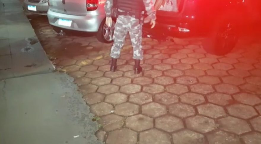 Homem é detido pelo Choque com mandado de prisão em aberto