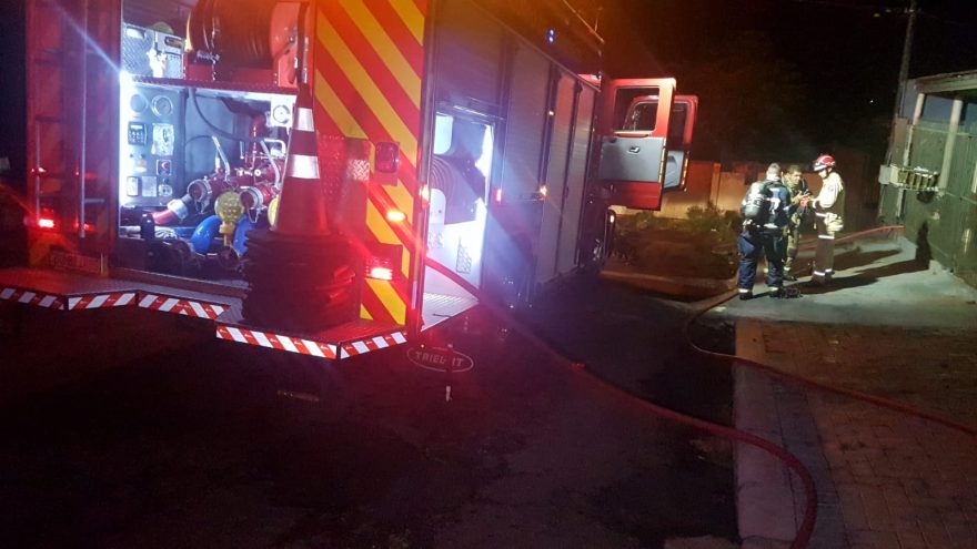 Casa no Bairro Universitário fica danificada após incêndio