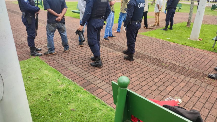 Forças de segurança realizam abordagens na Praça da Bíblia, mas ninguém foi encaminhado à Delegacia