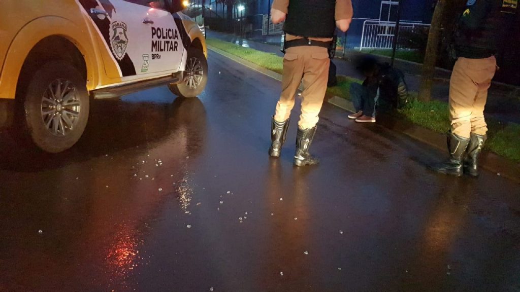 Dupla é detida após praticarem furto em loja de roupas em Tupãssi com veículo furtado em Cascavel