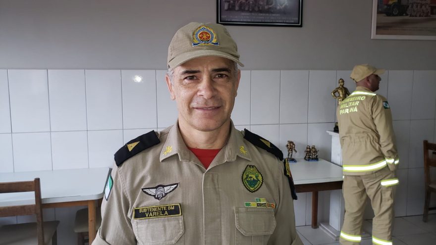 Subtenente Marcos Schmitt Varela recebe homenagem pelos 35 anos de serviço no Corpo de Bombeiros