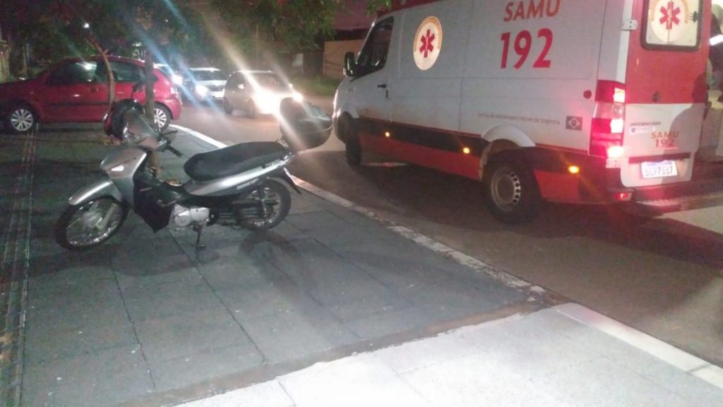 Colisão de trânsito deixa mulher ferida no XIV de Novembro