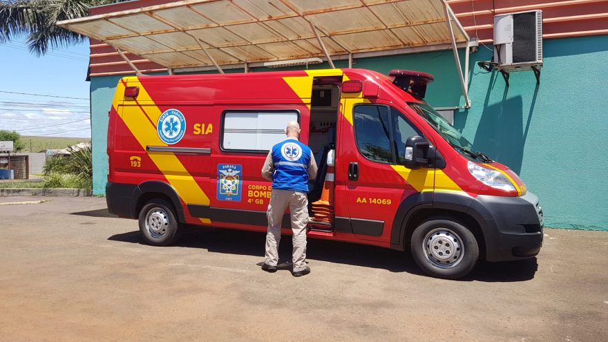 Homem sofre contusão na coluna após cair de escada no Bairro Universitário