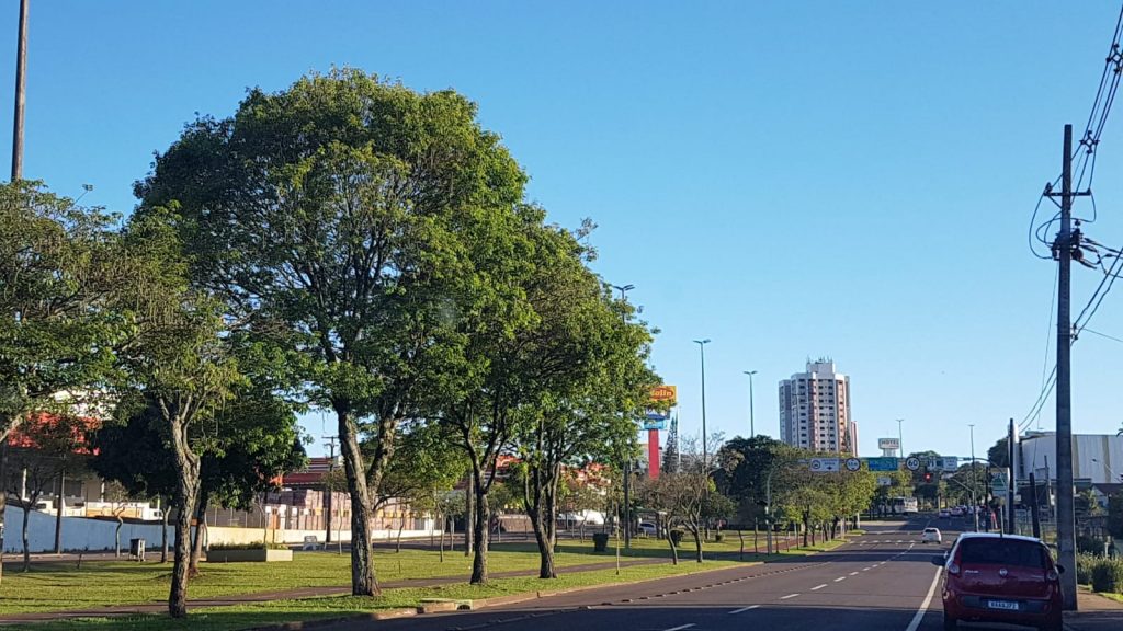 Segunda-feira deve ser quente e ensolarada em Cascavel, com máxima de 27 graus