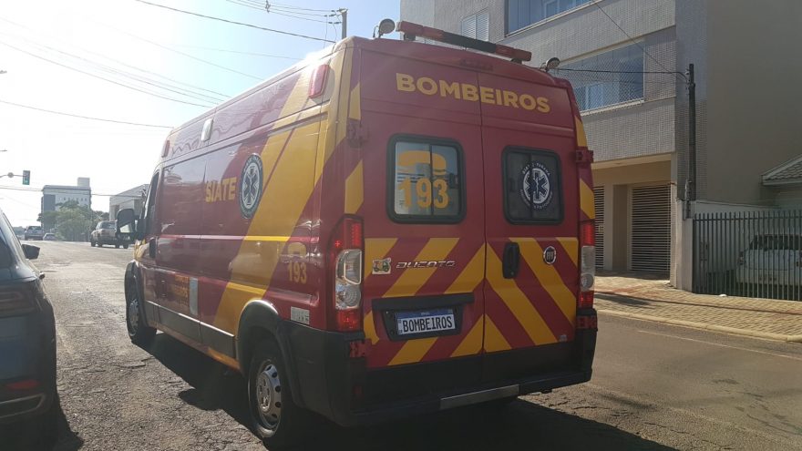 Motociclista sofre contusão no joelho após se envolver em acidente de trânsito no Bairro Neva