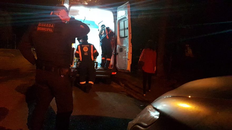 Mulher apresenta estado de surto e família aciona o Samu, no Santa Felicidade