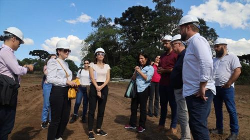 Curitiba – Missão francesa acompanha implantação do Projeto do Bairro Novo do Caximba Imagem referente a Curitiba – Missão francesa acompanha implantação do Projeto do Bairro Novo do Caximba
