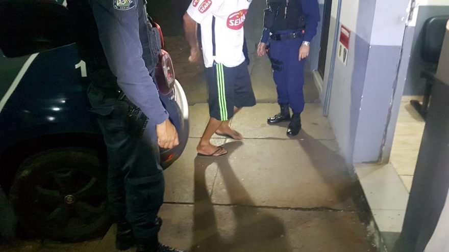Morador de rua puxa faca para Guarda Civil Patrimonial e acaba detido