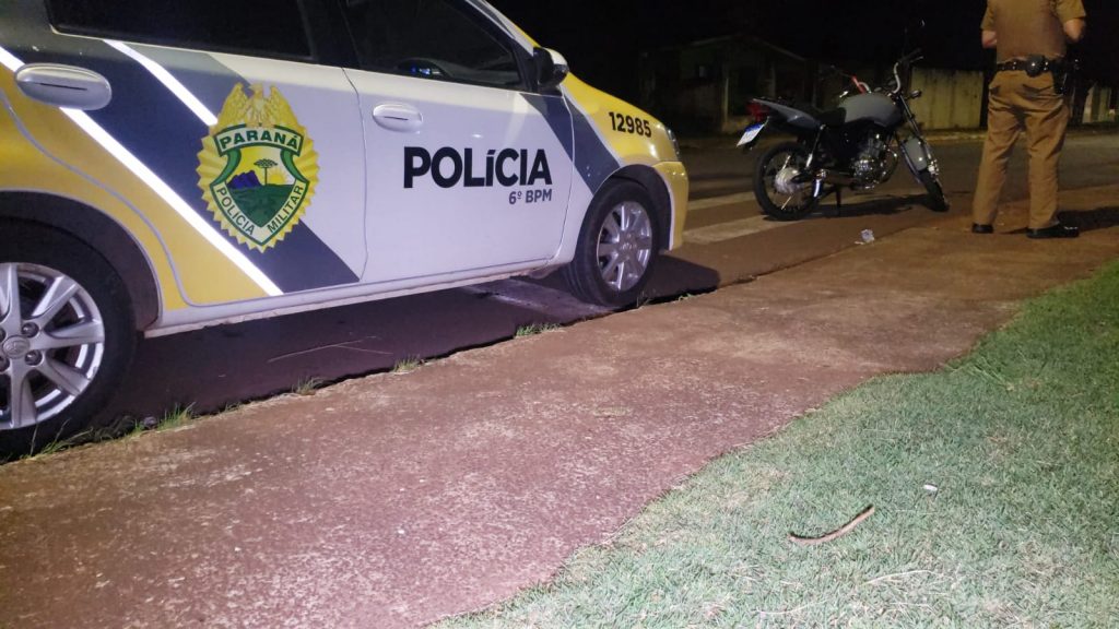 Motocicleta com escape ‘barulhento’ é abordada pela PM
