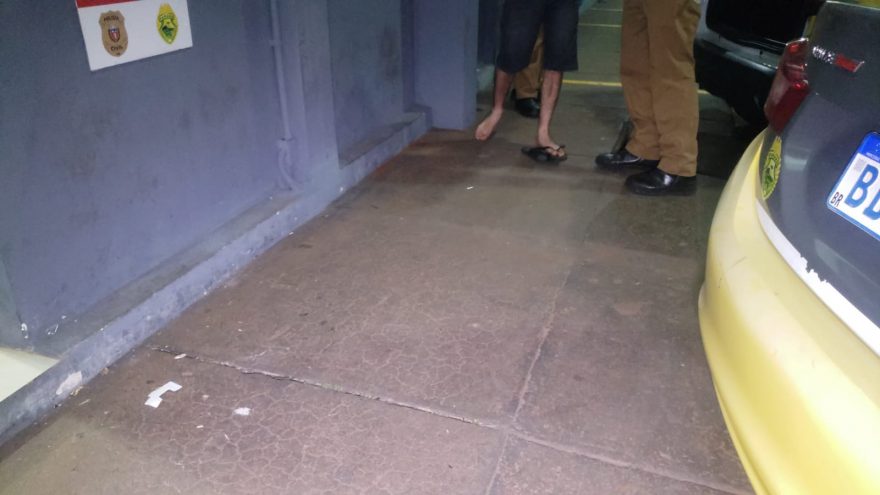 Homem alterado e agressivo com os pais é detido pela PM