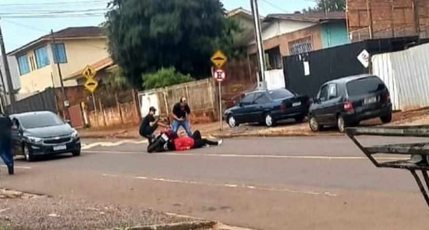 Mulher fica ferida após acidente de trânsito no Bairro São Cristóvão