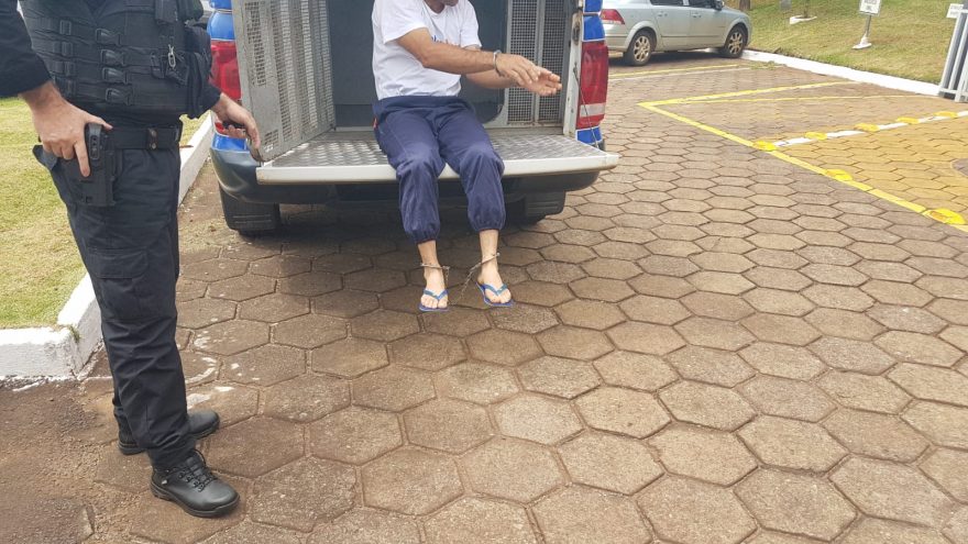 Detento da Penitenciária Estadual é levado ao IML para exame de corpo de delito