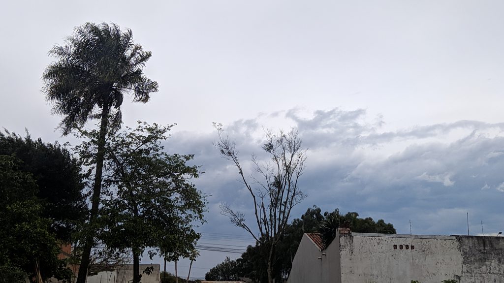 Clima volta a ficar instável e sábado pode ter chuva em Cascavel