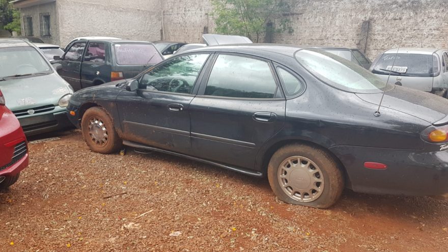 Ford Taurus furtado em Cascavel, foi recuperado em Santa Tereza do Oeste