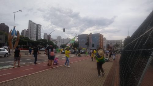 Manifestação em apoio a Bolsonaro é realizada no Centro Imagem referente a Manifestação em apoio a Bolsonaro é realizada no Centro