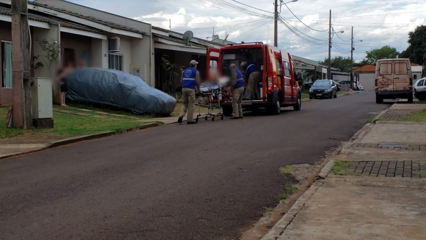 Idosa de 94 anos sofre contusão no crânio após cair em residência no Bairro Cascavel Velho