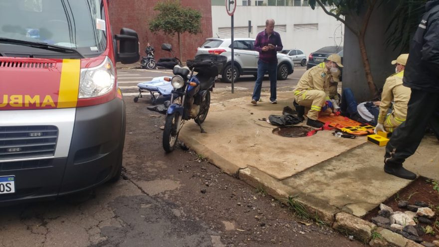 Durante conversão à esquerda, Creta e moto se envolvem em colisão na Rua Minas Gerais