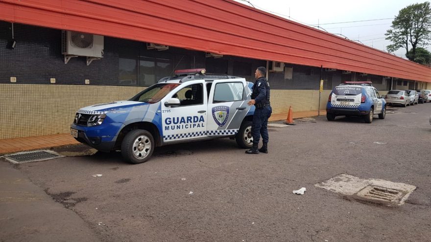 Segundou!! Mulher causa transtornos na UPA Tancredo e equipes são acionadas para contê-la