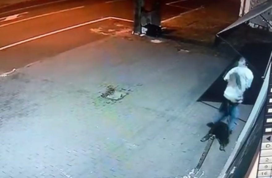 Indivíduo levanta câmera de segurança de loja em Cascavel