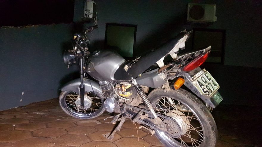 Motocicleta com alerta de furto é recuperada no Bairro Interlagos