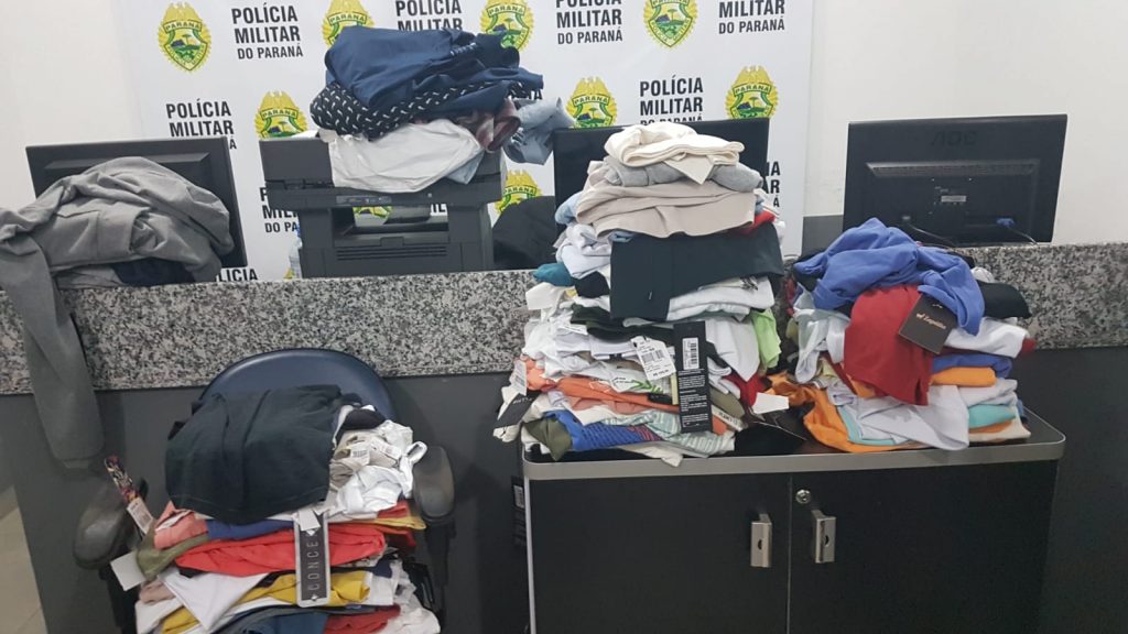 PM recupera em Cascavel aproximadamente R$ 500 mil em roupas