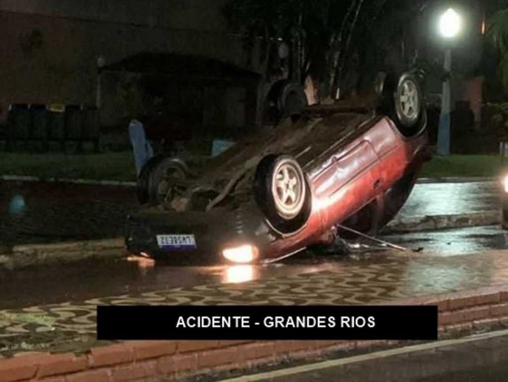 Vídeo: câmeras de segurança flagram capotamento no centro de Grandes Rios
