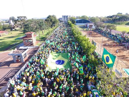 Manifestantes, a hora é de cobrar os Deputados e Senadores eleitos