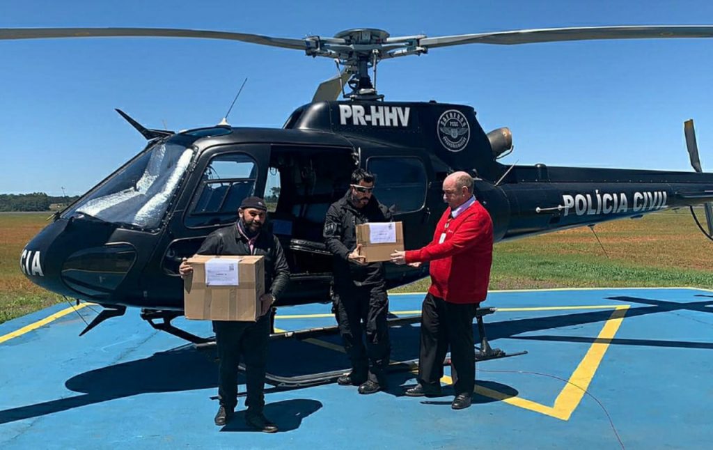 Por conta de bloqueios, helicóptero da Polícia Civil de SC busca medicamentos em Cascavel
