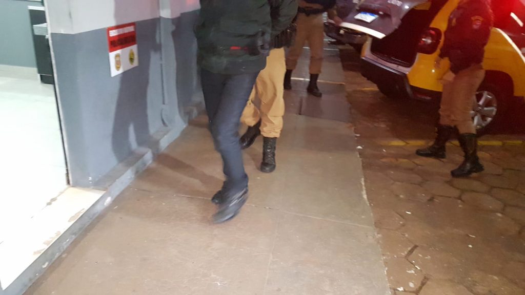 Suspeito de tentar atropelar manifestantes é detido em Cascavel