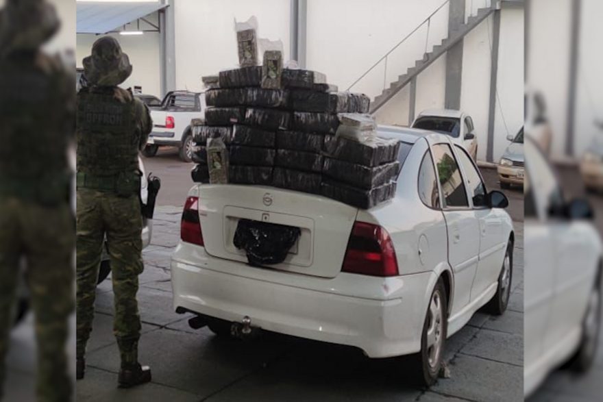 BPFron apreende carro carregado com drogas em Umuarama
