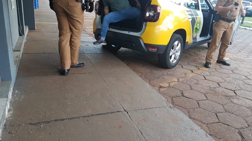 Homem é detido pela Polícia Militar com mandado de prisão em aberto