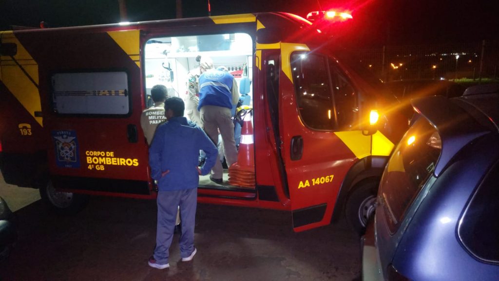 Vítima de atropelamento é socorrida pelo Siate