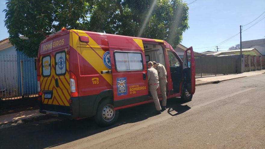 Mulher sofre laceração na perna após queda de portão no Bairro Interlagos