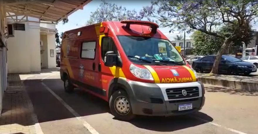 Mulher sofre queda no Bairro Floresta e é socorrida pelo Siate