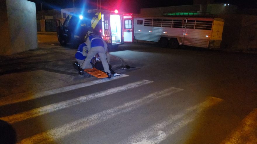 Duas pessoas ficam feridas em colisão no Cascavel Velho