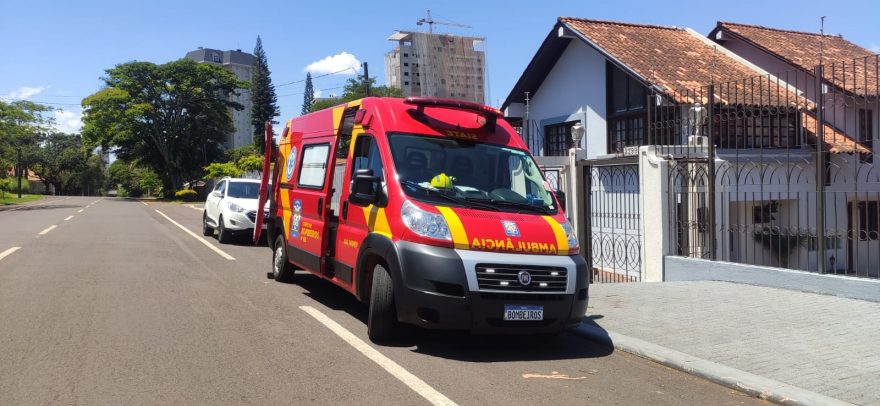 Homem de 32 anos fica ferido ao cair de cama elástica, no Country