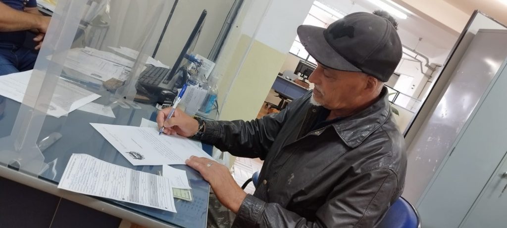 Morador de rua é aprovado em concurso público