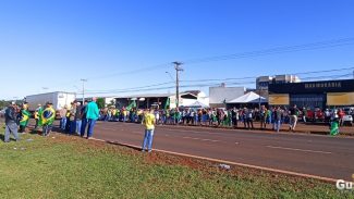 Vários comércios de São Miguel do Iguaçu estão com as portas fechadas no dia de hoje