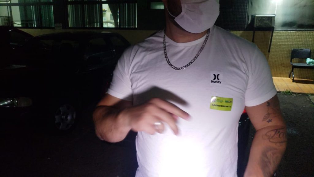 Pai clama por transferência do filho de 10 anos internado desde sexta na UPA Tancredo