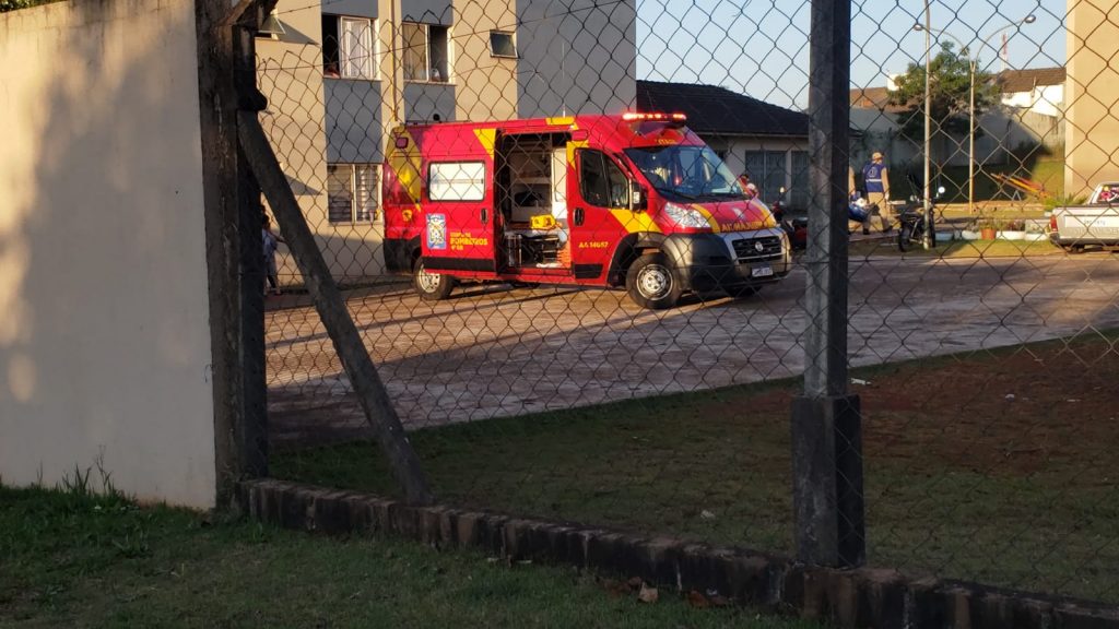 Criança de quatro anos fica ferida após queda