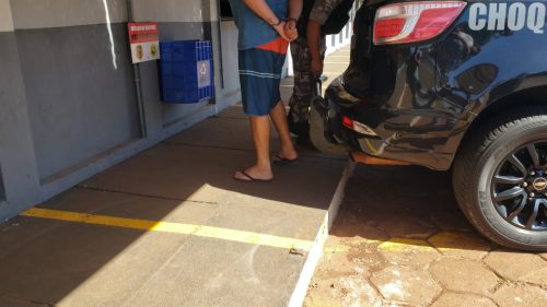 Homem com mandado de prisão em aberto é detido pelo Choque no Bairro Morumbi Imagem referente a Homem com mandado de prisão em aberto é detido pelo Choque no Bairro Morumbi