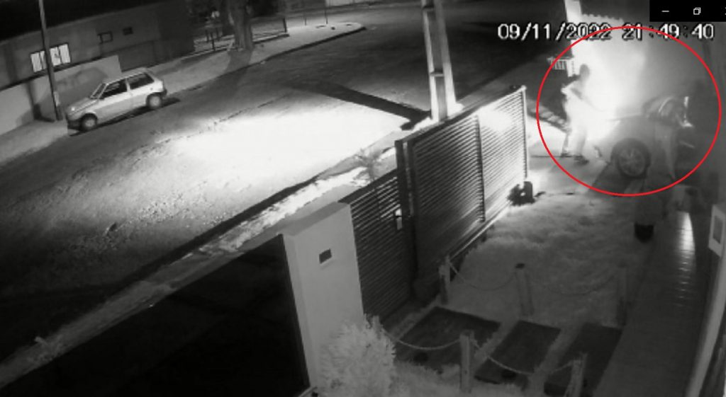 Vídeo: suposto assalto é registrado em Vera Cruz do Oeste; bandidos armados teriam rendido moradora e roubado dois veículos