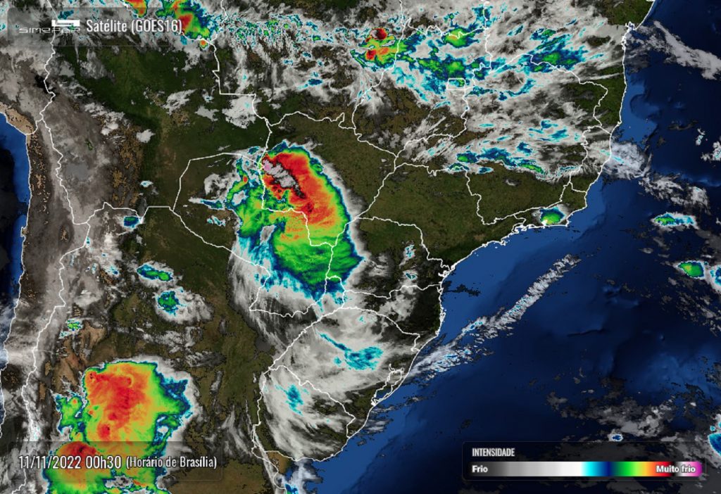 Defesa Civil emite alerta de chuvas intensas para Cascavel e região