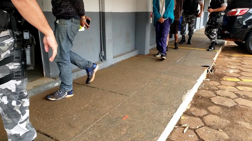 Choque detém suspeitos de arrombarem pizzaria no Centro