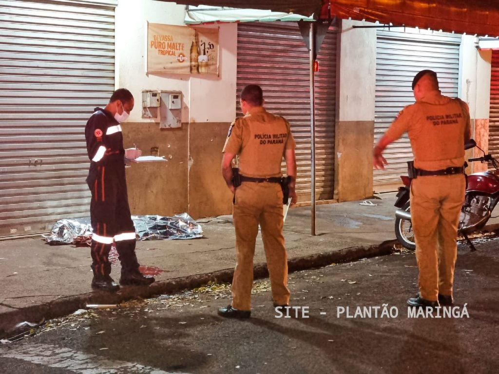 Jovem é morto a tiros na frente de bar em Paiçandu