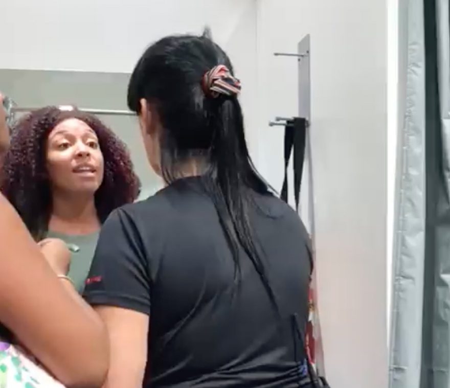 Vídeo mostra confusão entre funcionária da Renner e cliente