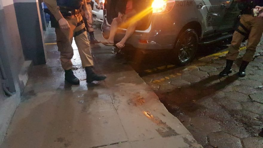 Dois homens envolvidos no confronto em Santa Tereza chegam à 15ª SDP